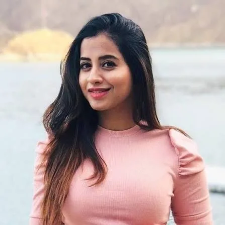 Swathi Deekshith Biography: Net Worth, Boyfriend, Age, Parents, Siblings, Height, Movies