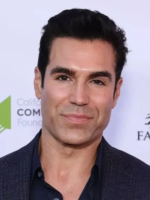 Jordi Vilasuso Biography: Awards, Height, Net Worth, Age, Wife, Children, Ethnicity, Movies