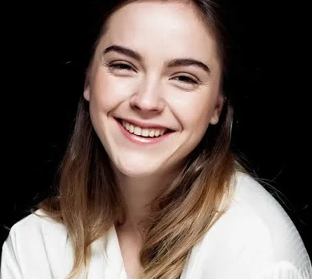 Elisa Drabben Biography: Age, Boyfriend, Parents, Height, Net Worth, TV Series, Movies, Education
