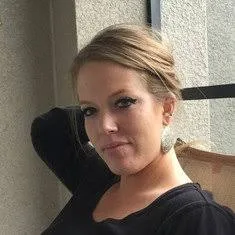 Kristen Hooper Biography: Movies & TV Shows, Age, Parents, Net Worth, Boyfriend, Twin Sister, Height, Career