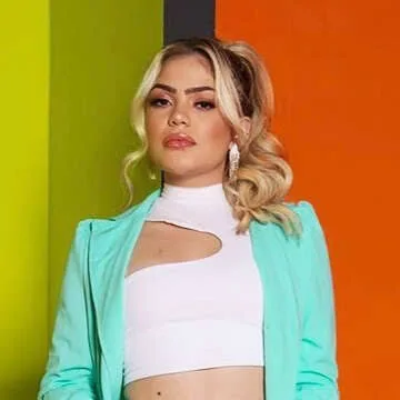 Vittoria Dutra - Biography