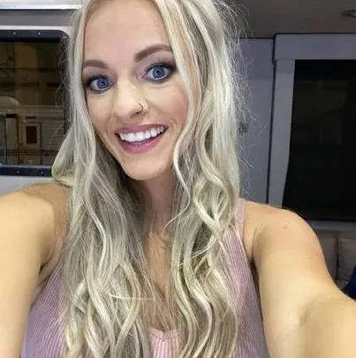 Mackenzie McKee Biography: Fiancé, Net Worth, Fitness, TV Shows, Real Name, Age, Kids, Parents, Siblings, Height