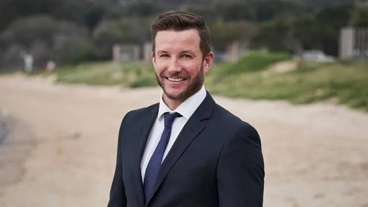 Luke Jacobz - Biography