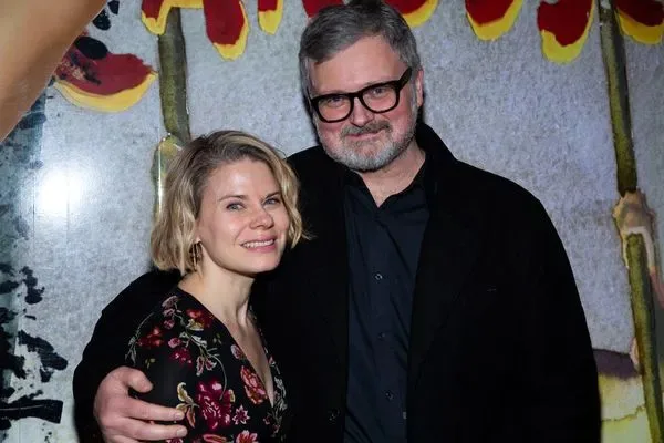 John Ellison Conlee (actor) Biography:  Wife, Siblings, Net Worth, Parents, Height, Broadway, TV Shows, Age, Kids, Movies