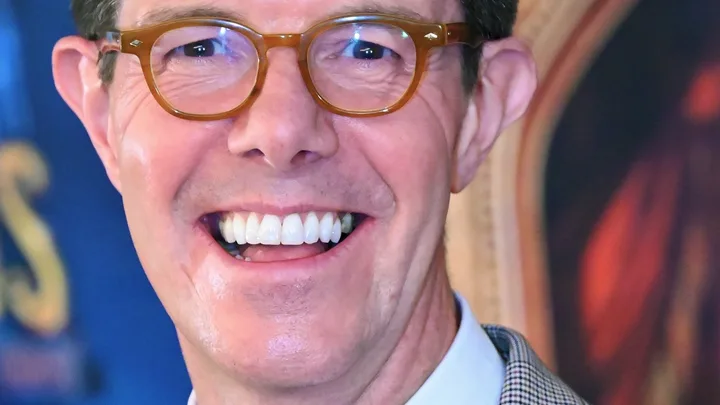 Gavin Lee Biography: Age, Wife, Kids, Parents, Height, Net Worth, Broadway Shows, Awards
