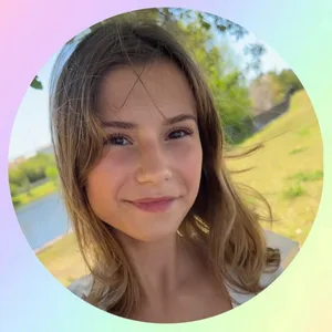 Anna Pretty Girl - Biography