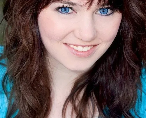 Danielle Hanratty Biography: Age, Parents, Sisters, Height, Net Worth, Husband, Kids, TV Shows