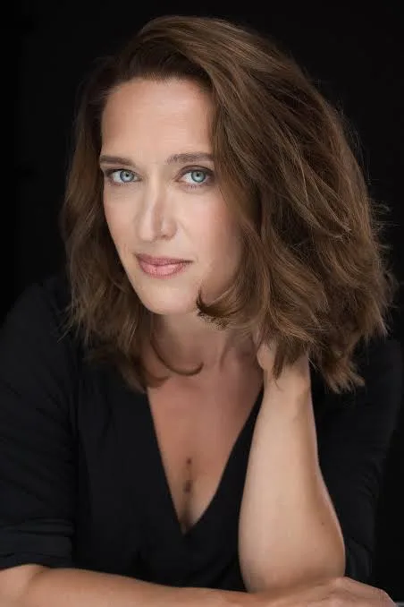 Elsa Saisio - Biography