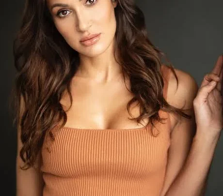 Sitara Hewitt Biography: Net Worth, Height, Ex-Husband, Parents, Movies, Age, Religion, Son, Awards