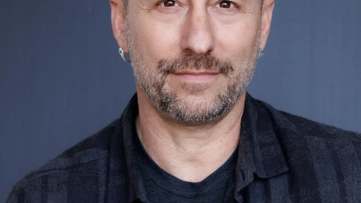 Darren Stein Biography: Age, Partner, Parents, Net Worth, Movies, Awards, Siblings