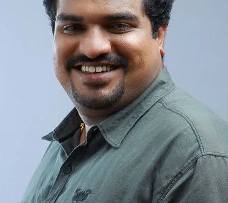 Dileesh Pothan Biography: Net Worth, Ethnicity, Wife, Awards, Height, Age, Movies
