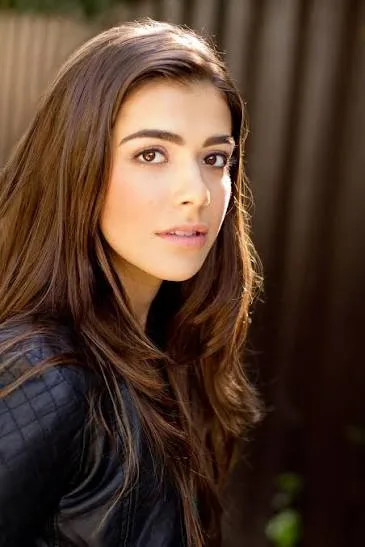 Nicole Badaan - Biography