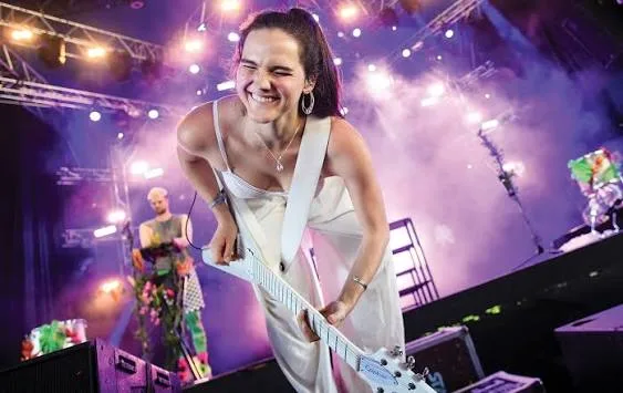 Sophie Hawley-Weld Biography:  Awards, Youtube, Age, Parents, Siblings, Height, Net Worth, Boyfriend, Songs, Albums, TikTok