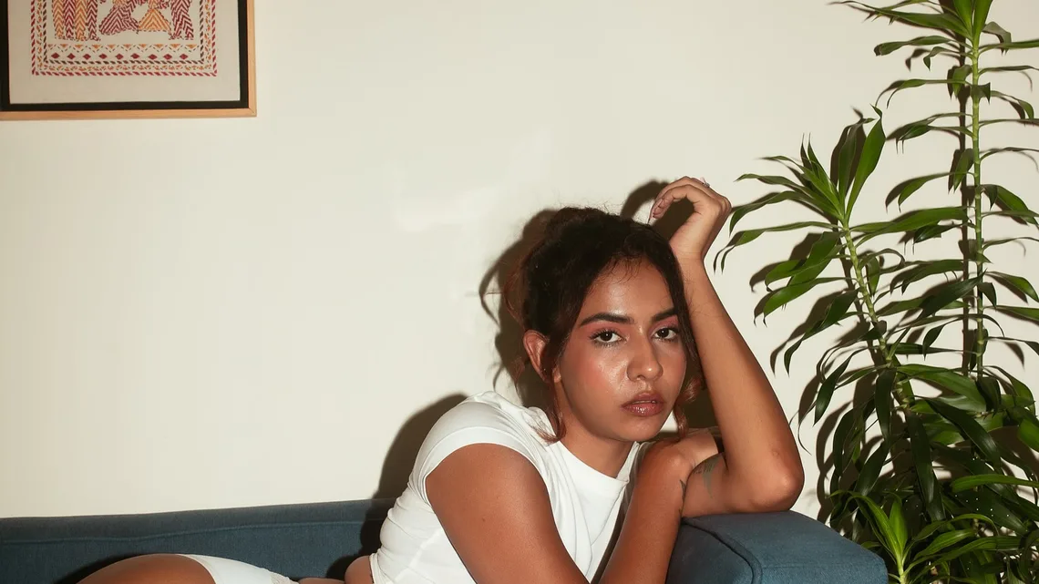 Himika Bose Biography: Movies, Age, Parents, Height, Net Worth, Boyfriend, Siblings, Instagram,  Web Series