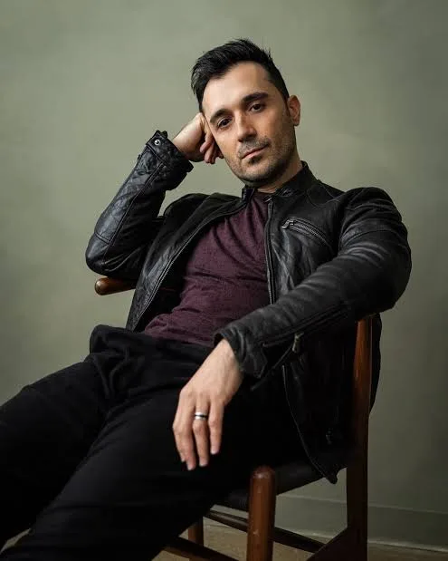 Frankie J. Alvarez Biography: Age, Wife, Kids, Height, Net Worth, Parents, Looking, Movies & TV Shows