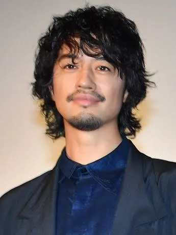 Takumi Saitoh - Biography