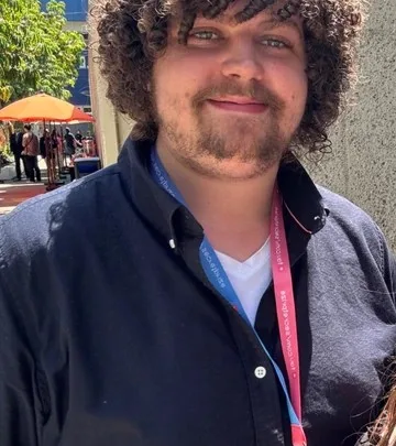 ClownPierce Biography: Age, Height, Net Worth, Girlfriend, YouTube, Lifesteal SMP, Minecraft, Nationality
