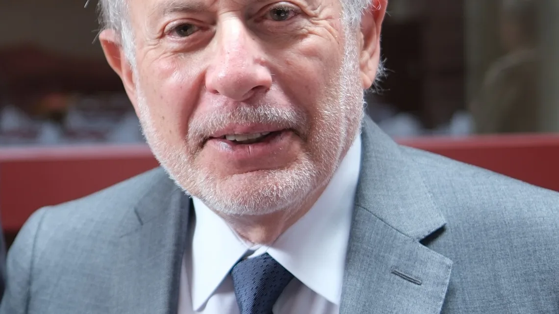 Robert Siegel Biography: Age, Wife, Children, Parents, Height, Net Worth, NPR, Education