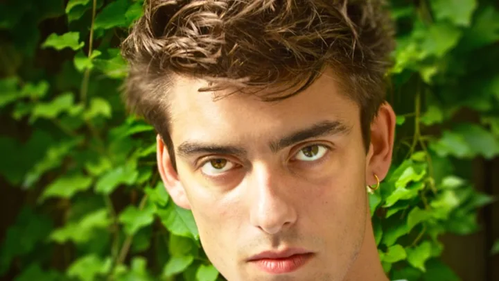 Max Gill Biography: Age, Parents, Height, Net Worth, Wife, Kids, Films, Theatre, Career, Instagram