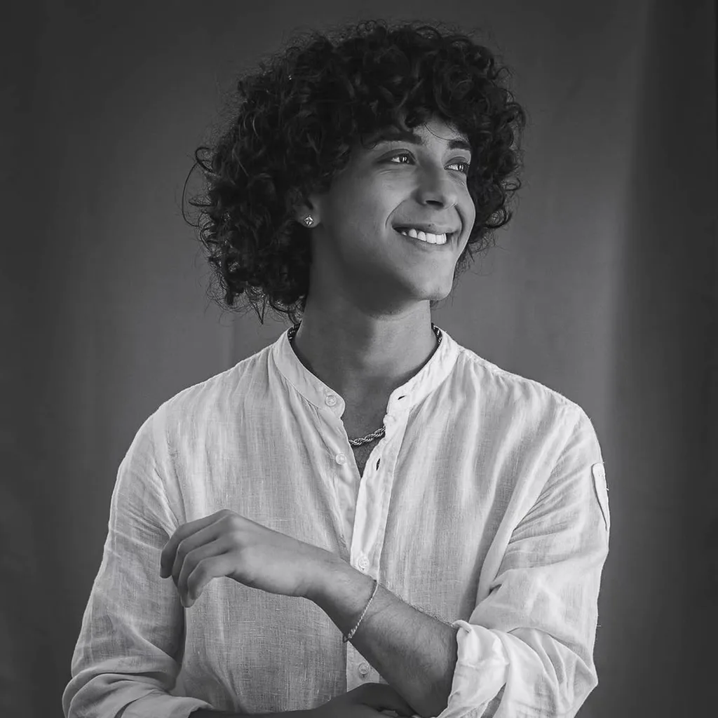 Robel Tesfamichael - Biography