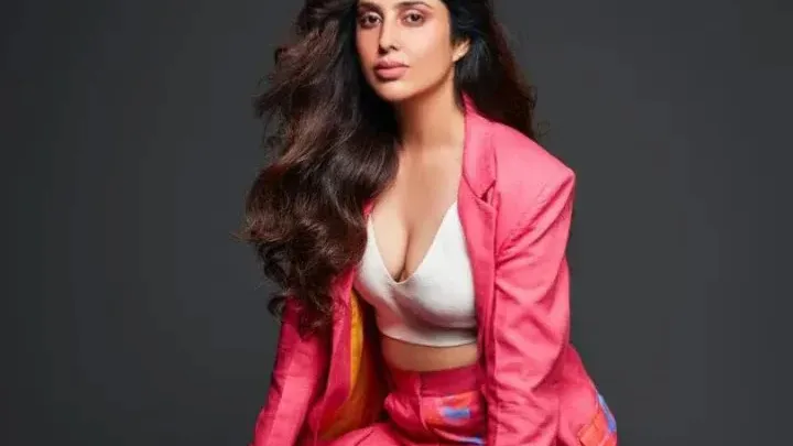 Irra Mor Biography: Net Worth, Movies, Height, Age, Parents, Husband, Kids, Awards, Instagram, Web Series