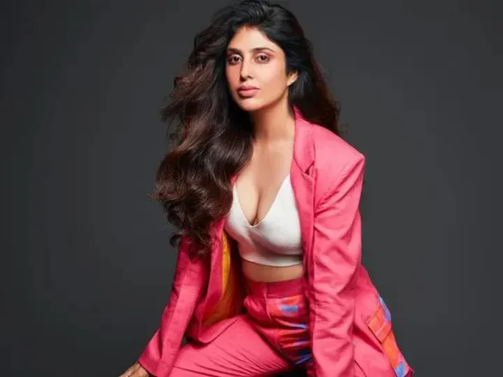 Irra Mor Biography: Net Worth, Movies, Height, Age, Parents, Husband, Kids, Awards, Instagram, Web Series