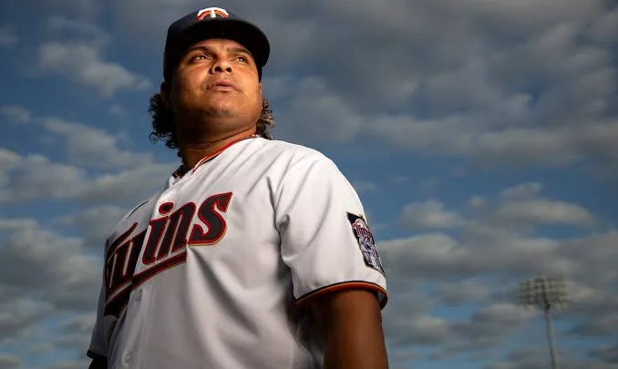 Willians Astudillo Biography: Age, Kids, Height, Net Worth, Parents, Brother, Nickname, Career, Trophies