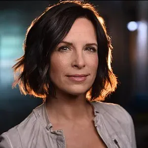 Danielle Burgio Biography: Husband, Height, Net Worth, Age, TV Shows, Books, Parents, Movies, Instagram