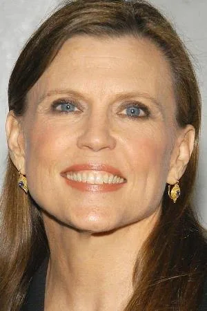 Lucie Stewart Biography: Age, Height, Parents, Net Worth, Husband, Kids, Annie, Movies & TV Shows