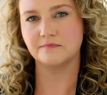 Meredith Holzman Biography: Height, Net Worth, Age, Ethnicity, Husband, Movies, Awards