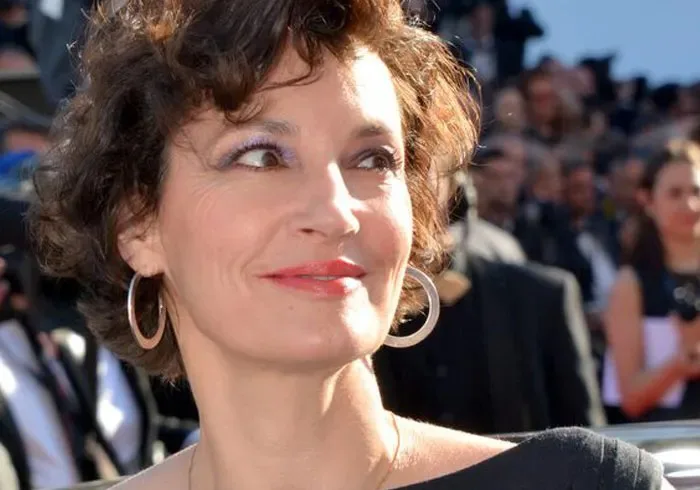 Jeanne Balibar Biography: Songs, Partner, Kids, Height, Net Worth, Parents, Movies, Concert, Instagram