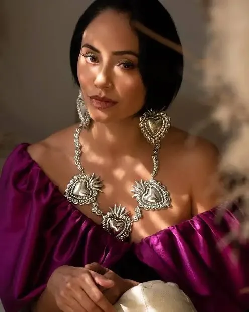 Maya Zapata - Biography