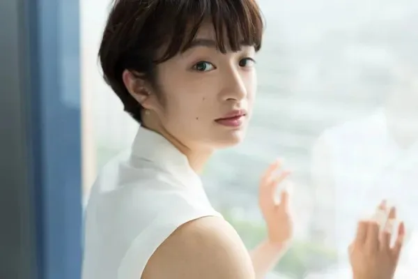 Mugi Kadowaki Biography: Parents, Height, Net Worth, Age, Boyfriend, Instagram, Movies, TV Shows, Awards