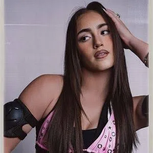 Isabella Llerena Biography: Age, Songs, Net Worth, Boyfriend, Height, TikTok, YouTube, Instagram