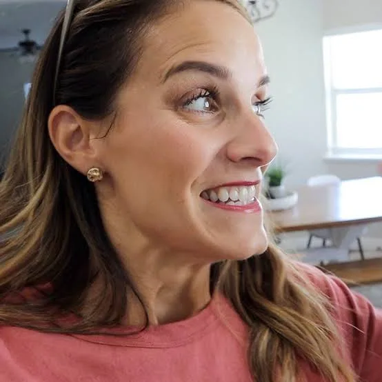 Mindy Bingham Biography: Height, Net Worth, Age, Husband, Kids, Parents, YouTube, Family, Education