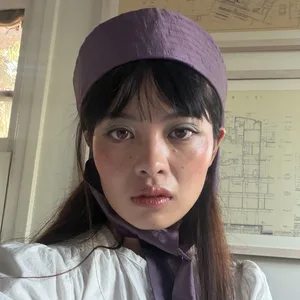 Mina Le - Biography