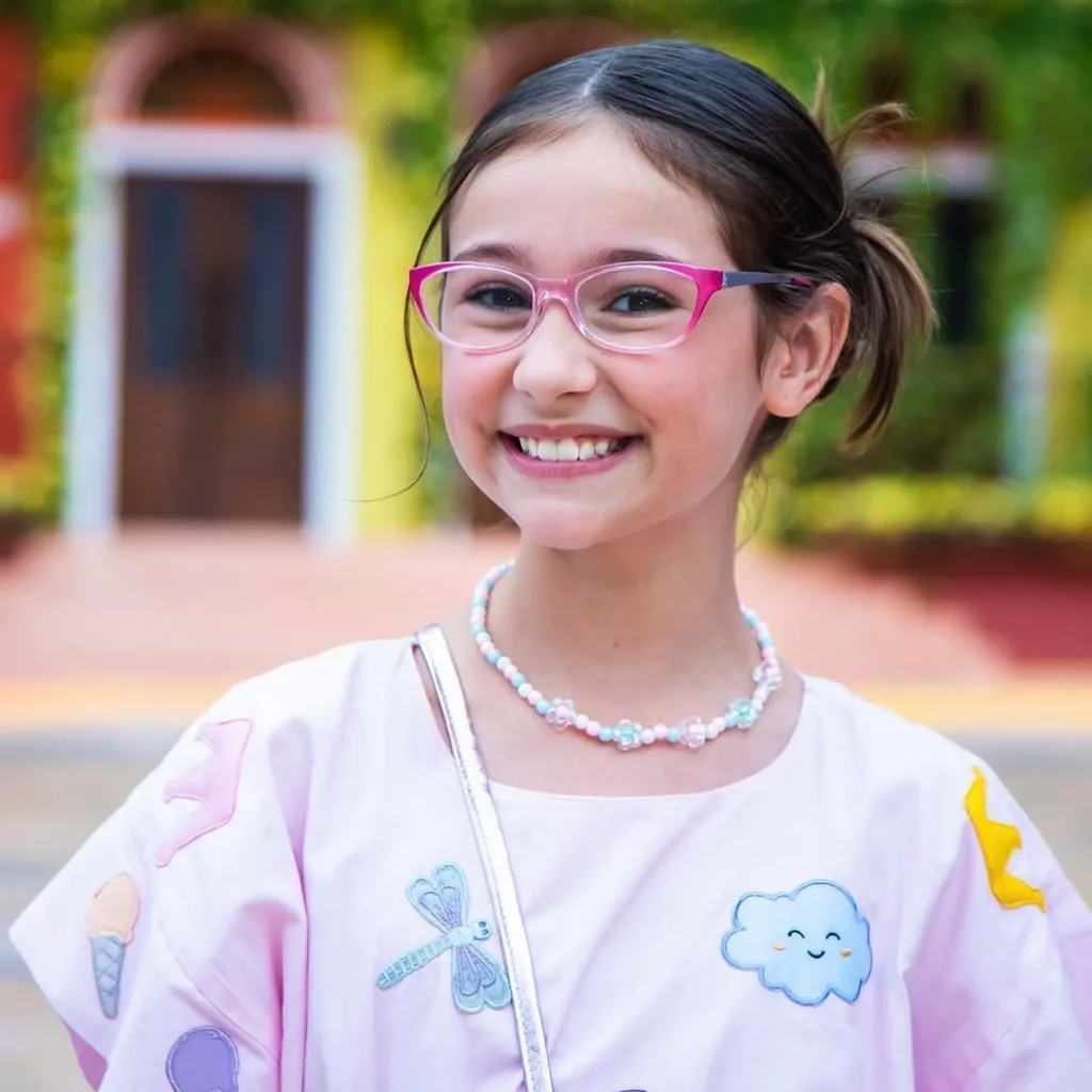 Bella Alelaf - Biography