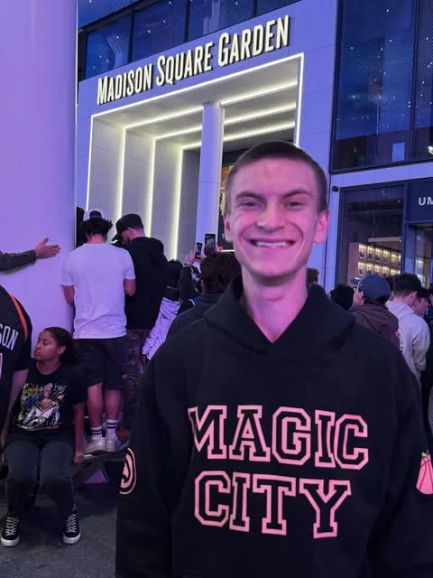 Ari Shumbres Biography: Siblings, Family, Age, Net Worth, Height, Parents, Instagram