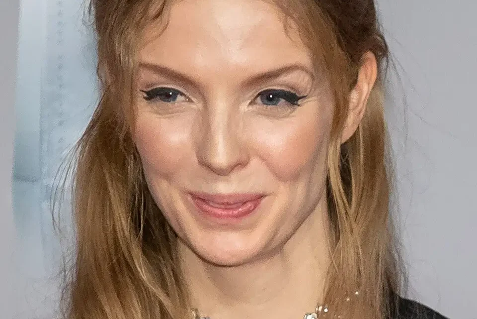 Pheline Roggan Biography: Net Worth, Height, Boyfriend, Ethnicity, Parents, Age, Religion, Movies