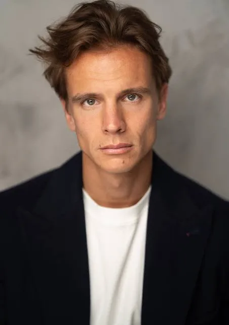 Giulio Greco Biography: Age, Height, Parents, Sister, Net Worth, Girlfriend, Kids, Movies & TV Shows