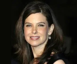 Jules Asner Biography: Age, Parents, Movies, Husband, Height, Net Worth, Books, Modelling