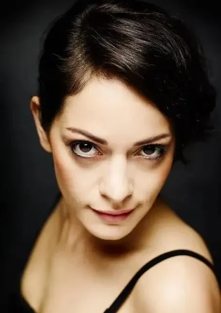 Sezin Akbaşoğulları Biography: Net Worth, Height, Age, Religion, Awards, Boyfriend, Instagram, Movies