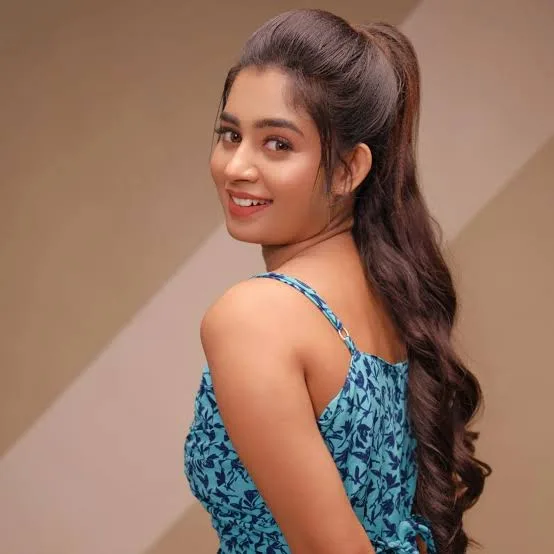 Janany Kunaseelan Biography: Age, Boyfriend, Height, Net Worth, Parents, Movies, Bigg Boss, Education
