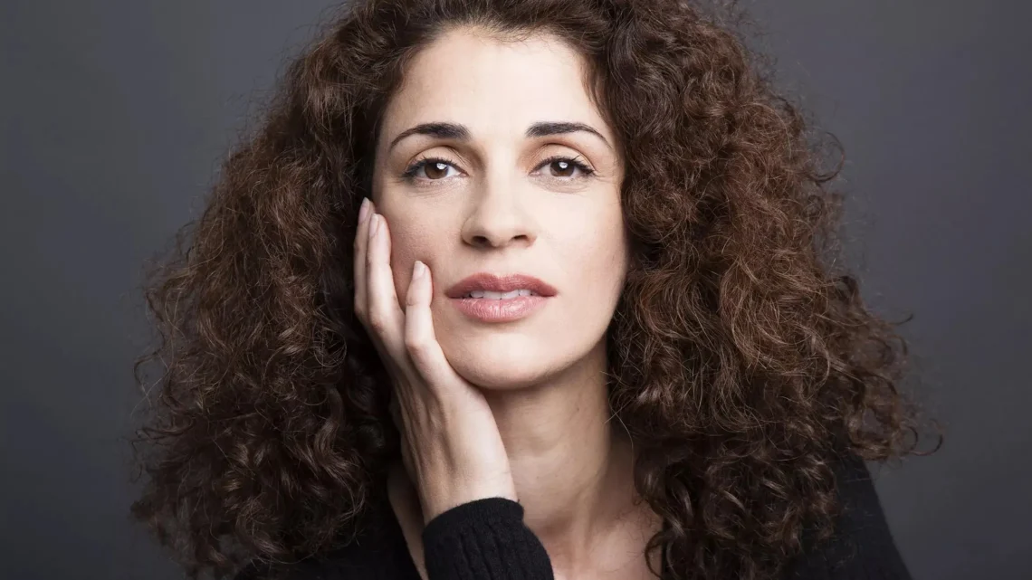 Ruth Gabriel Biography: Net Worth, Height, Husband, Age, Movies, Awards