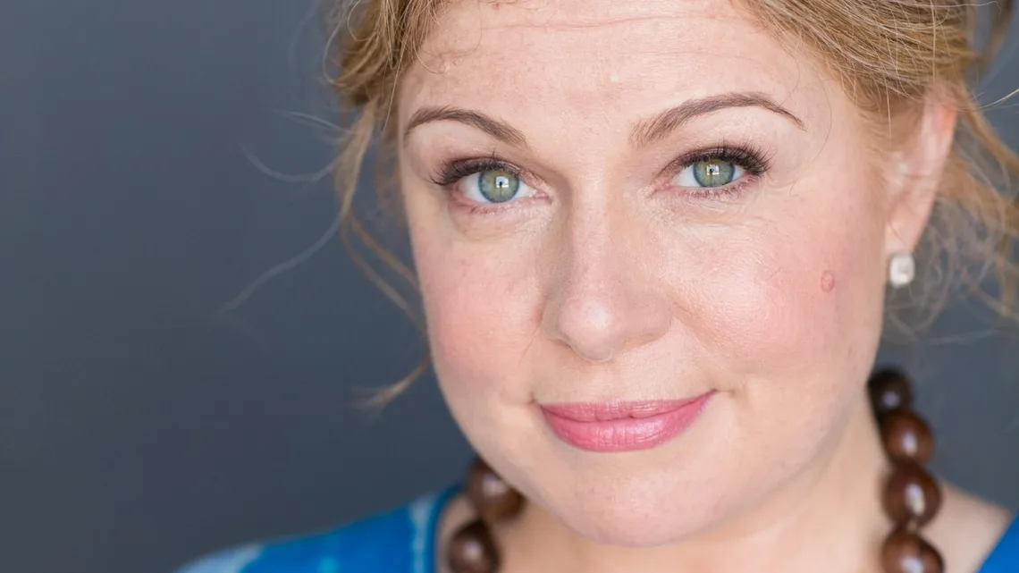 Monica Lee Gradischek Biography: Age, Height, Husband, Son, Parents, Net Worth, Broadway, TV Shows