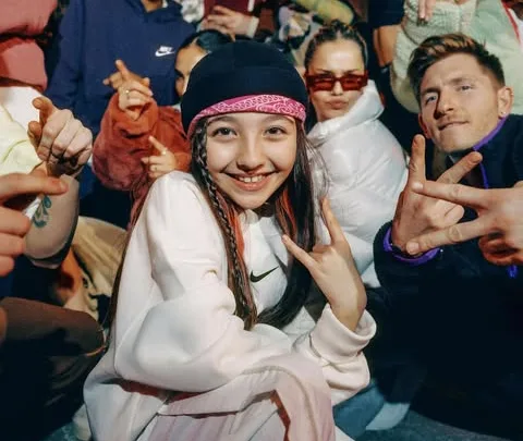 Emine Ayza Biography: Parents, Age, Boyfriend, Instagram, Height, Net Worth, Awards