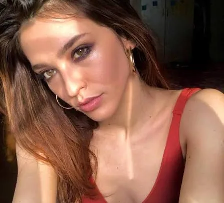 Ginevra Pisani Biography: Net Worth, TV Shows, Husband, Parents, Siblings, Age, Height, Instagram, Awards