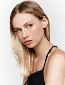 Scarlett Leithold - Biography