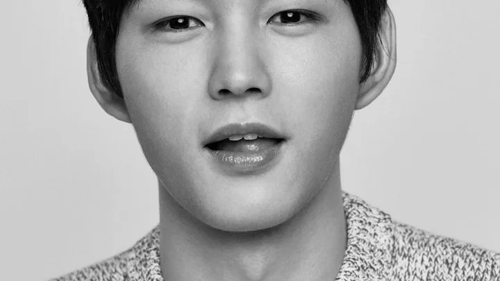 Lee Won-geun Biography: Age, Height, Parents, Net Worth, Wife, Girlfriend, Movies & TV Shows, Awards
