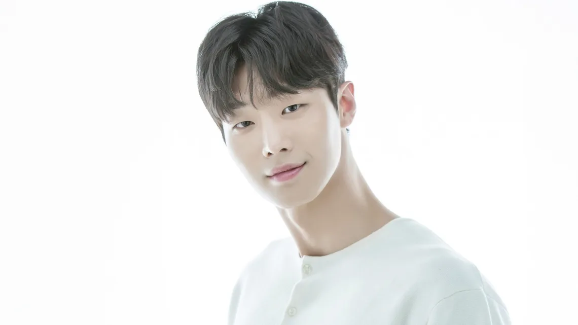 Kim Taek Biography: Girlfriend, Age, Parents, Height, Net Worth, TV Shows, Instagram